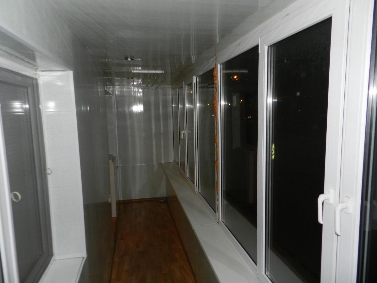 1-Room Apartment 50M2 On Metalurhiv Avenue 17, By Grandhome Zaporizhia Εξωτερικό φωτογραφία
