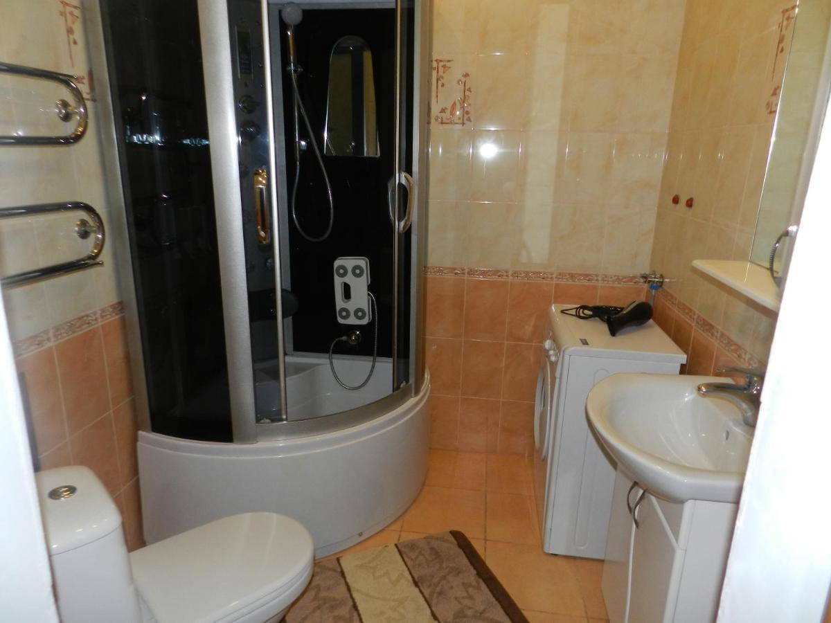 1-Room Apartment 50M2 On Metalurhiv Avenue 17, By Grandhome Zaporizhia Εξωτερικό φωτογραφία